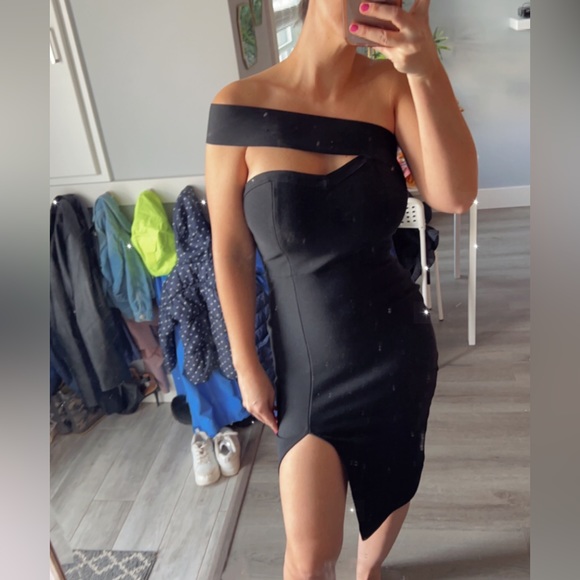 Black One shoulder bandage dress - Picture 3 of 5